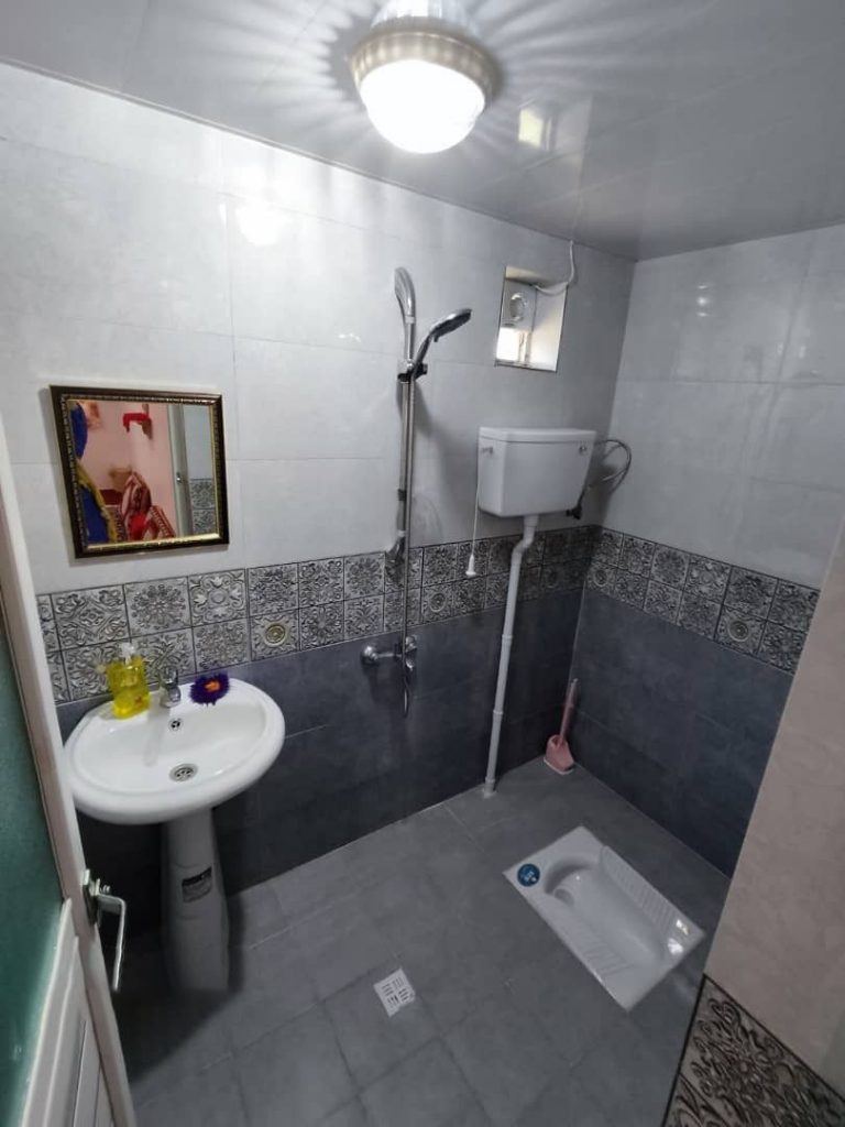 سرویس بهداشتی و حمام اختصاصی اتاق خوتکا